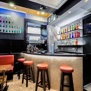  بيت شباب Alessandro Palace & Bar